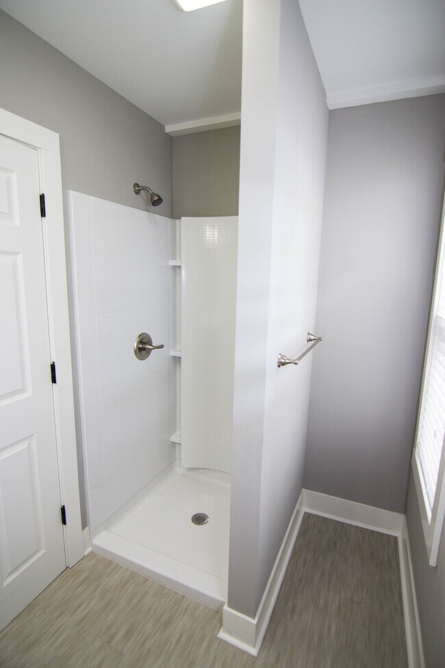 624 4th St NW, Grand Rapids, MI 49504 - photo 4