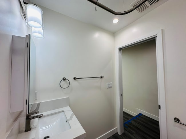 1847 Winona Blvd unit 27, Los Angeles, CA 90027 - photo 7