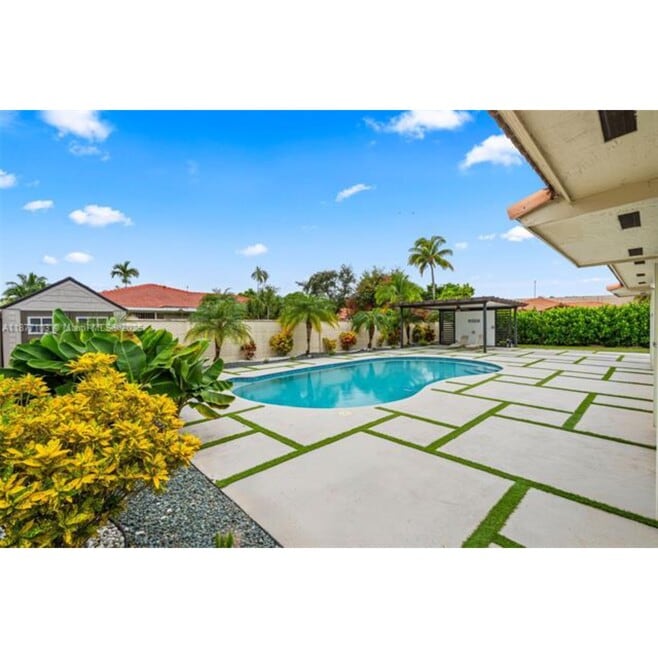 11380 SW 180th St, Miami, FL 33157 - photo 1