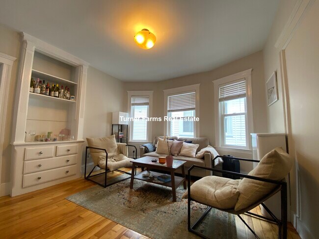 6 Westminster Ave unit 2, Roxbury, MA 02119 - photo 2