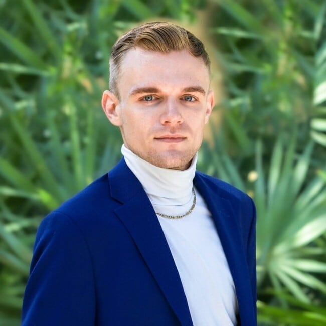 Agent Photo