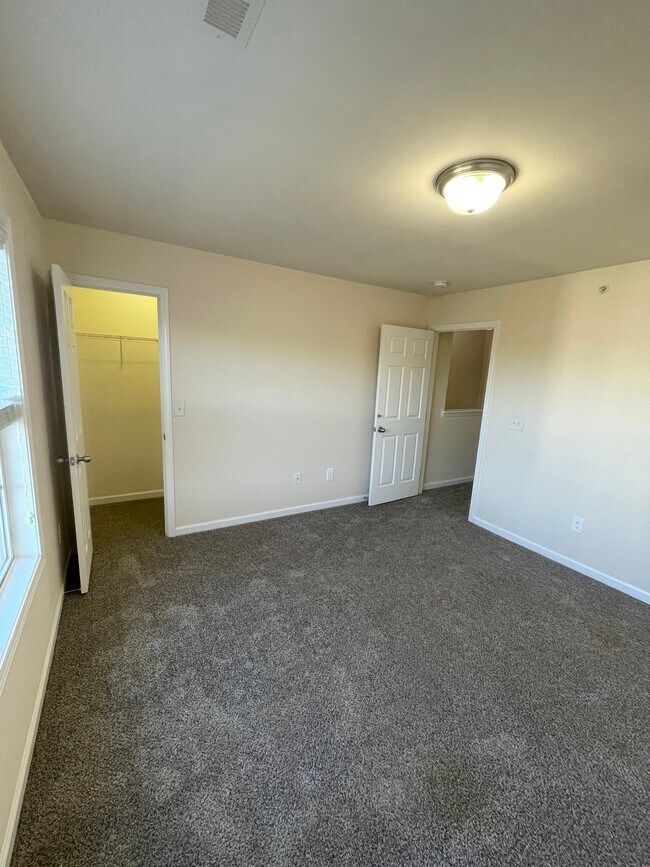 4007 Clinton Ln, Spring Hill, TN 37174 - photo 4