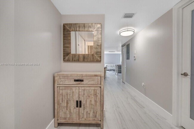 1532 Drexel Ave unit 202, Miami Beach, FL 33139 - photo 3