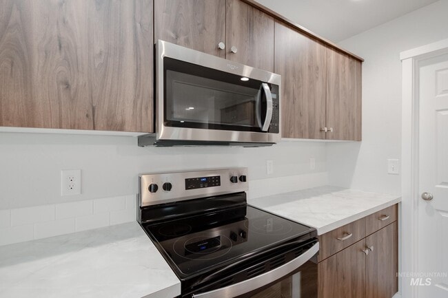 2454 W Fallon Loop, Nampa, ID 83651 - photo 3