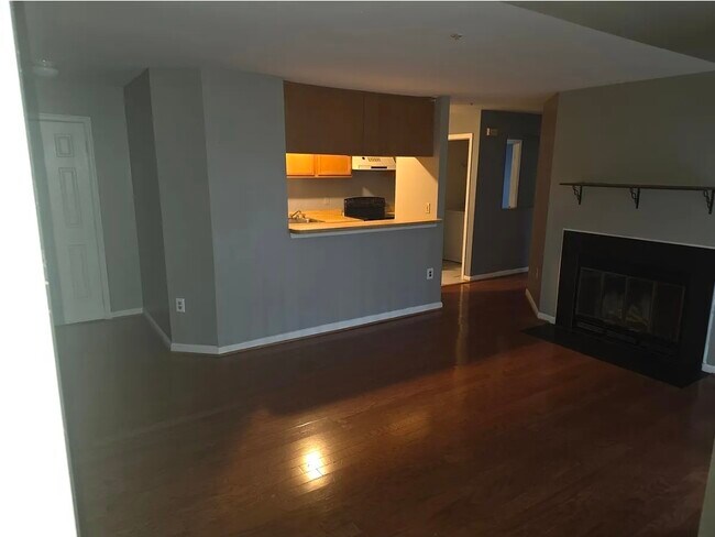 2071 Alice Ave unit Rosecroft Commons, Oxon Hill, MD 20745 - photo 4