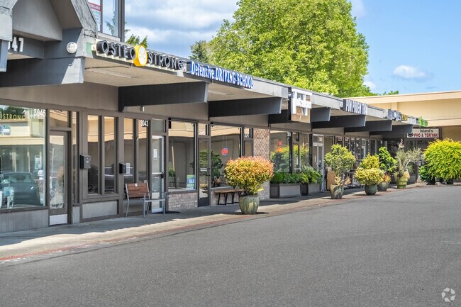 Mercerwood is close to all your shopping and dinning preferences.