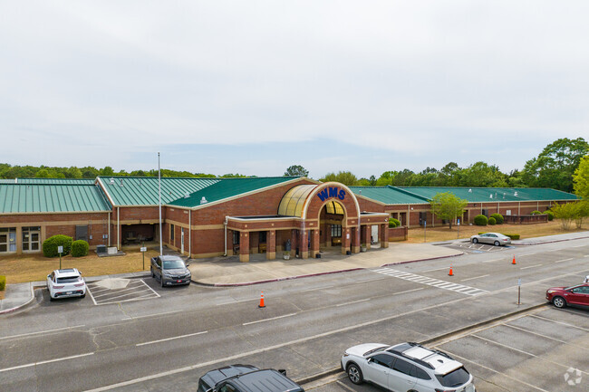 Woodland Middle School has an overall C+ on Niche.