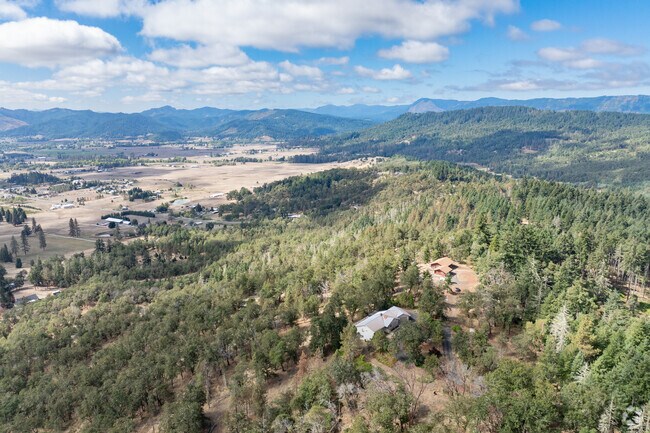 The Lookingglass neighborhood spans from Oregon hillsides to a valley once full of dairy farms.