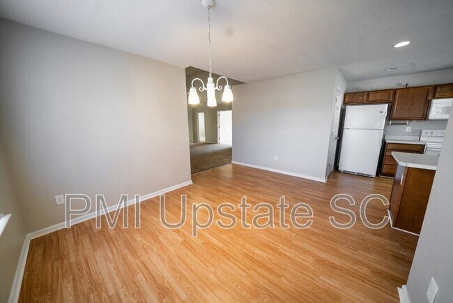 335 Monti Dr, Anderson, SC 29625 - photo 4