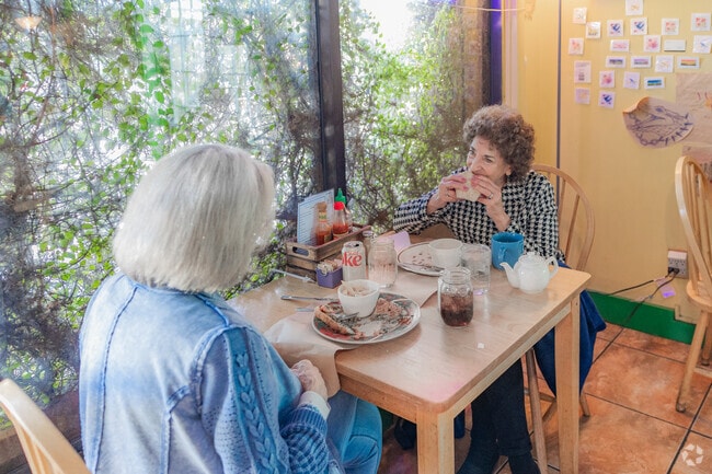 Meet friends for a delicious lunch at Three Little Birds Cafe in South Windermere.