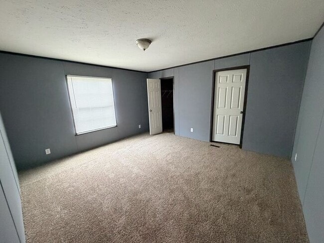 76 E U S Hwy 6, Valparaiso, IN 46383 - photo 2