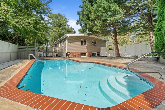 7403 Carmine St, Annandale, VA 22003 - photo 2