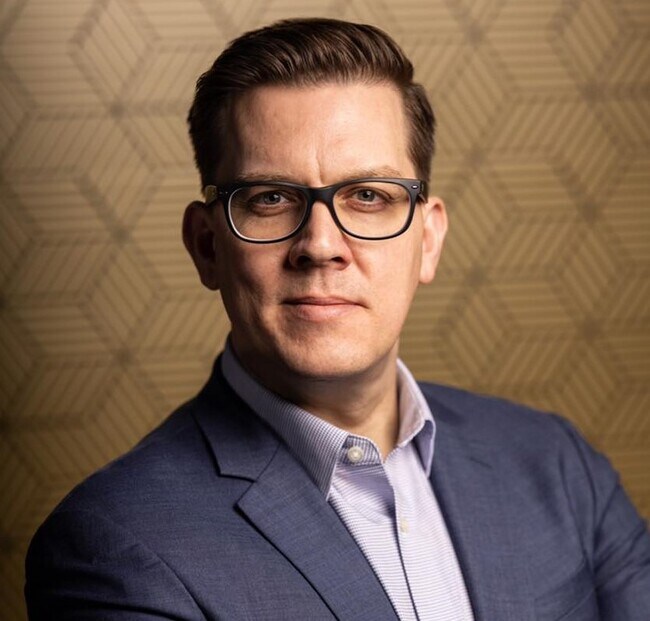 Agent Photo