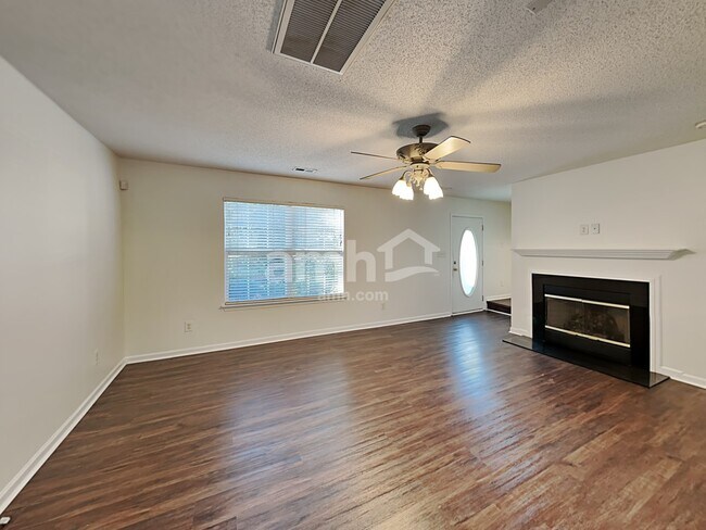 7739 Sullivans Trace Dr, Charlotte, NC 28217 - photo 7