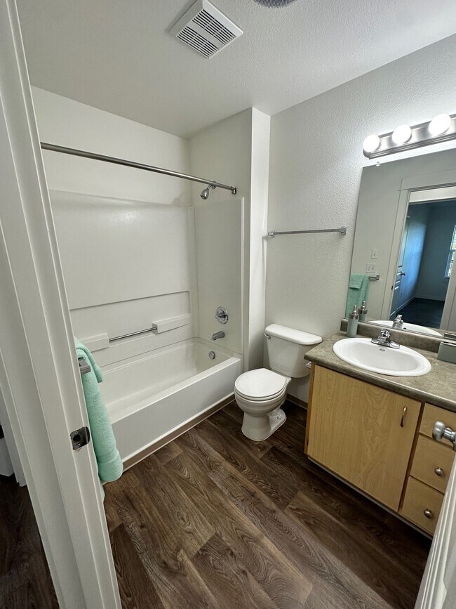 Commons at Sylvan Highlands Apartments, Portland, OR 97225 - photo 7