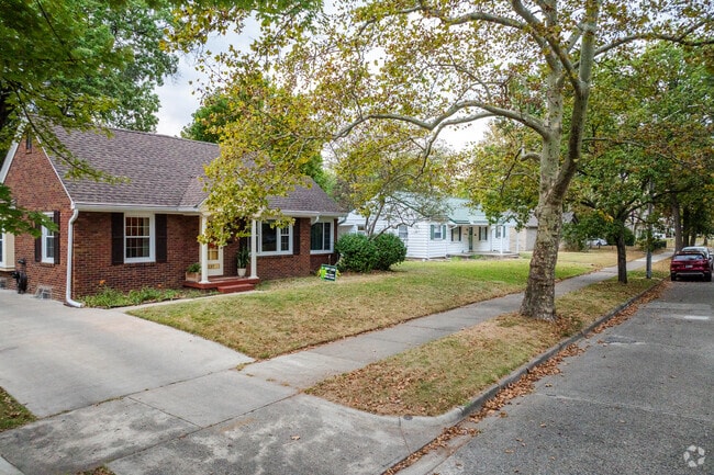 Deming has lots of cute craftsman style homes for you to choose from.