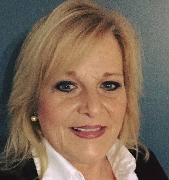 Carla Brewer
