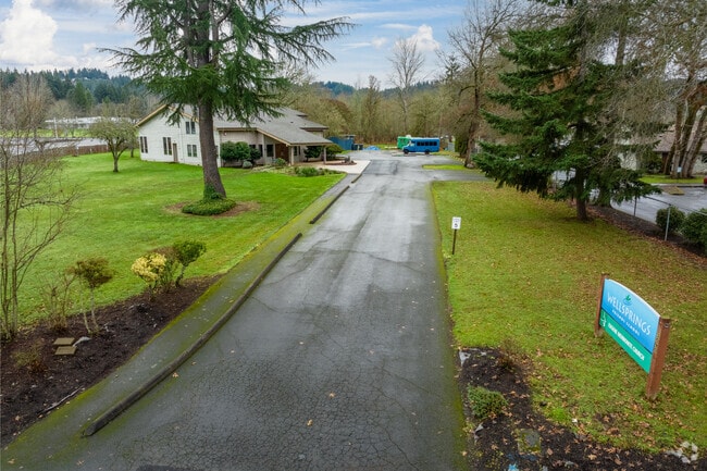 Wellsprings Friends School serves grades 9-12 and is on W 18th Ave in Eugene, Oregon.