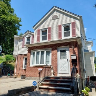 72 Leroy Ave Unit 2nd Floor, Yonkers, NY 10705