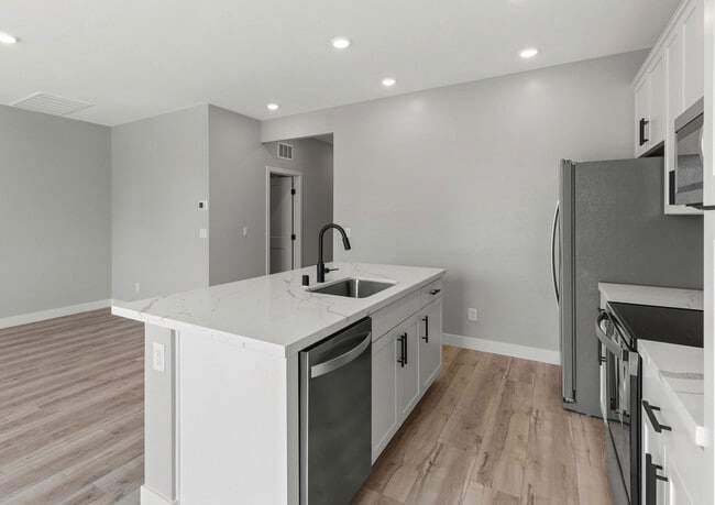 4461 Pinoche Ave unit 36480336, North Las Vegas, NV 89032 - photo 5