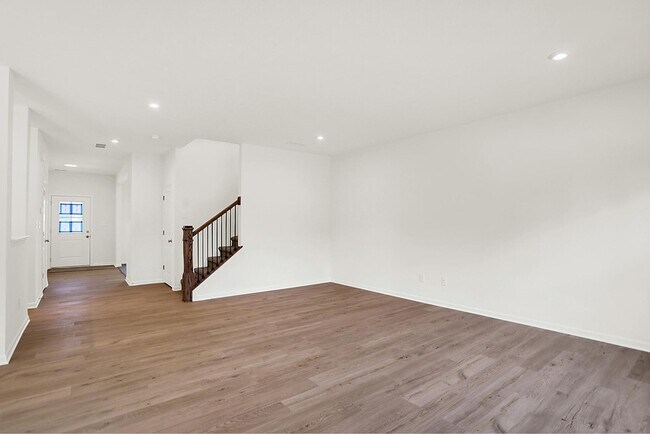 7056 Jackson Dr, Cumberland, IN 46229 - photo 5