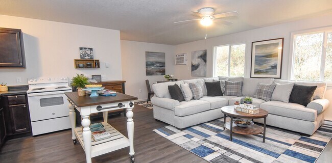 Cherry Creek, Winterset, IA 50273 - photo 4