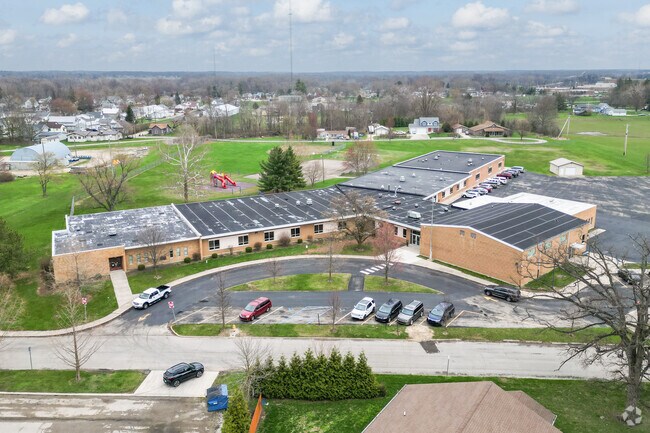 Three Oaks Christian School is a private school that serves the community of Decatur.