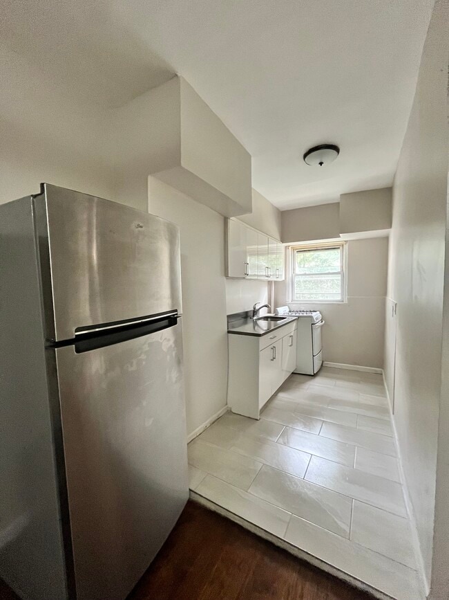 218 Fairmount Ave unit 2, Jersey City, NJ 07306 - photo 2