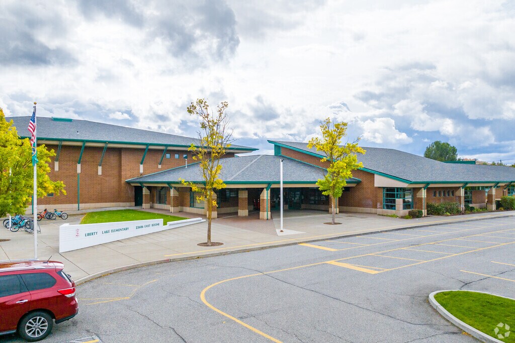 Liberty Lake Elementary sits in the middle of the Meadowwood neighborhood.