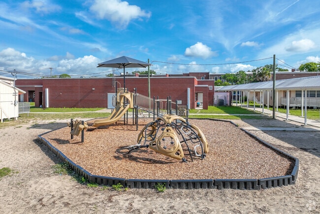 Port Orange Elementary School Serves Grades K Through Fifth Grade.