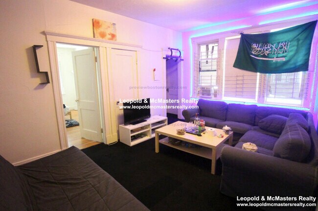 11 Ransom Rd unit 2, Brighton, MA 02135 - photo 4