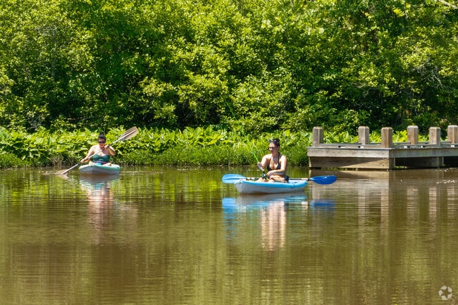 Totier Creek Reservoir Park in Scottsville, VA, offers a serene and accessible spot for kayaking enthusiasts.