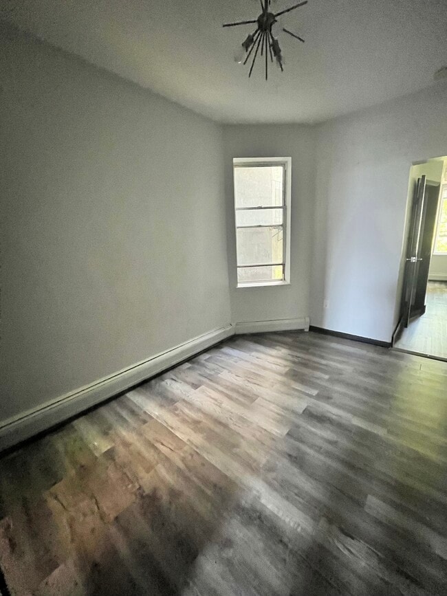 89-91 East 25th St 3