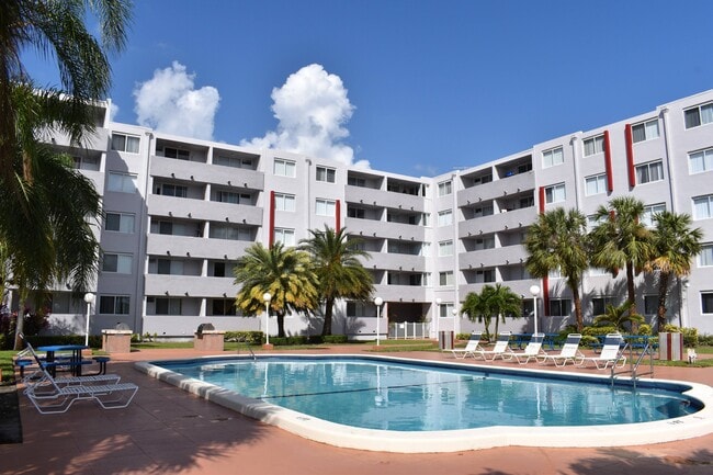 Suncoast Place Apartments, North Miami Beach, FL 33162 - photo 2