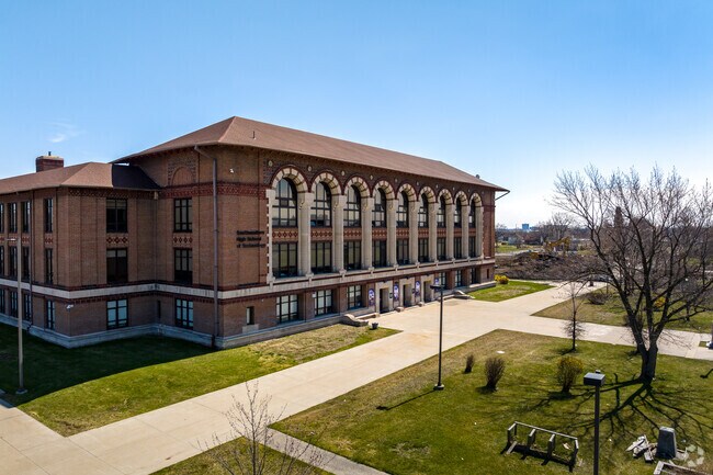 Southeastern High School offers students a free lunch program.