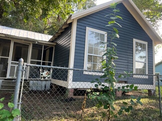 526 10th Ave, Albany, GA 31701