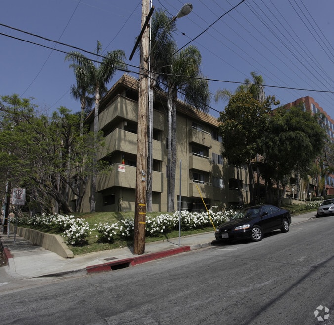 1011 N Palm Ave, West Hollywood, CA 90069 - photo 1