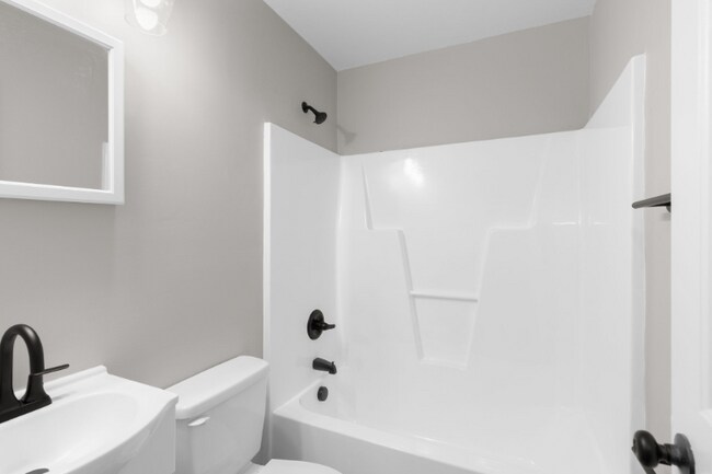 1122 Morgan St unit B, Fayetteville, NC 28305 - photo 6