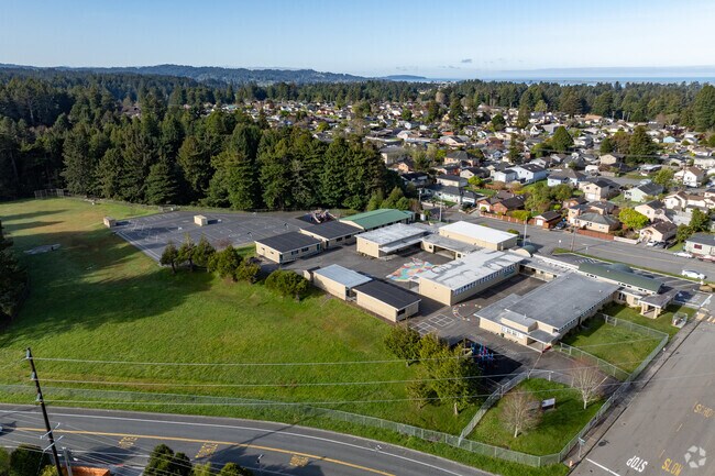 Your child will love the sprawling campus at Grant Elementary School.