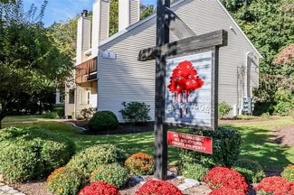8 Rose Ln Unit 8 Rose lane unit 2211, Danbury, CT 06811