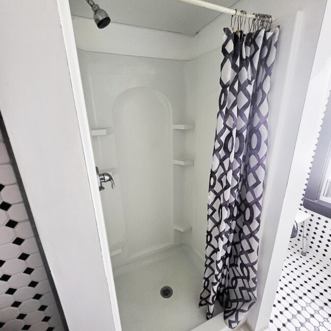 1751-1759-1759 Acushnet Ave unit 104, New Bedford, MA 02746 - photo 6