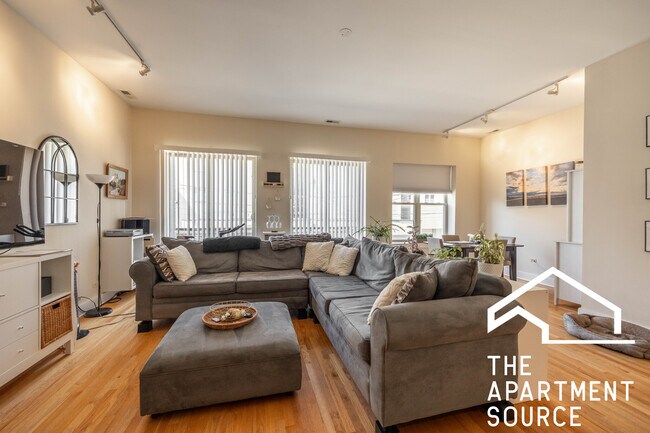 2518 N Willetts Ct unit 2C, Chicago, IL 60647 - photo 3