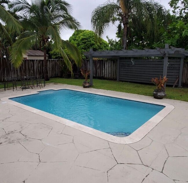 9942 SW 154th St, Miami, FL 33157 - photo 7