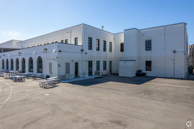 Marina Middle School offers many activities and programs to San Francisco students.