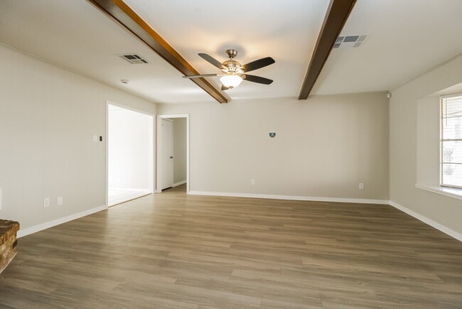 22826 Bridgewater Cir, Spring, TX 77373 - photo 3