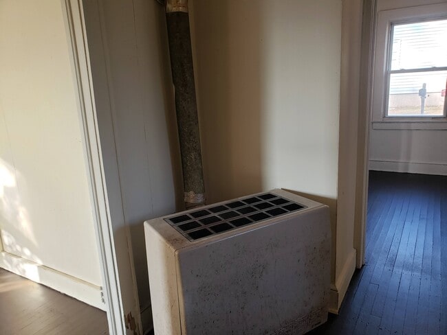 415 S Texas Ave, Greenville, SC 29611 - photo 7