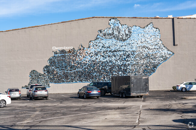 The Kentucky Mirror Mural is popular destination for photo opportunities.
