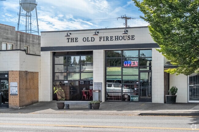 Enjoy Masonry Cafe near North Yelm offering delicious food and beers on tap.