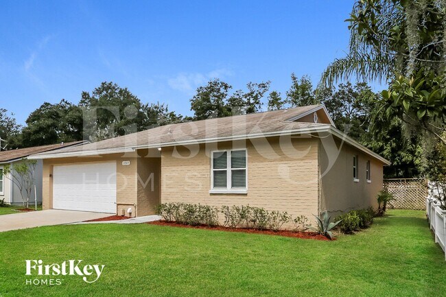 1047 Cove Landing Dr, Atlantic Beach, FL 32233 - photo 2