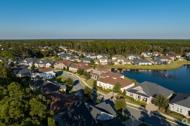 Many homes in Baymeadows East sport stucco facades.